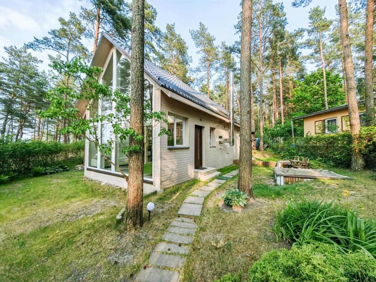 River Bank Vacation Home Jūrkalne Kültér fotó