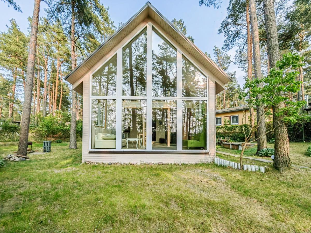 River Bank Vacation Home Jūrkalne Kültér fotó