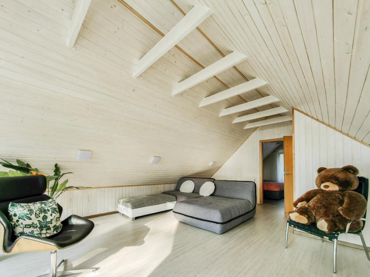 River Bank Vacation Home Jūrkalne Kültér fotó